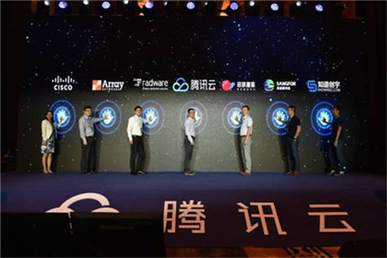 在云服务器里挂机游戏